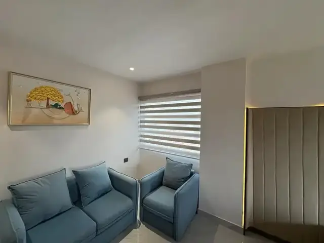 Suite lounge seating area