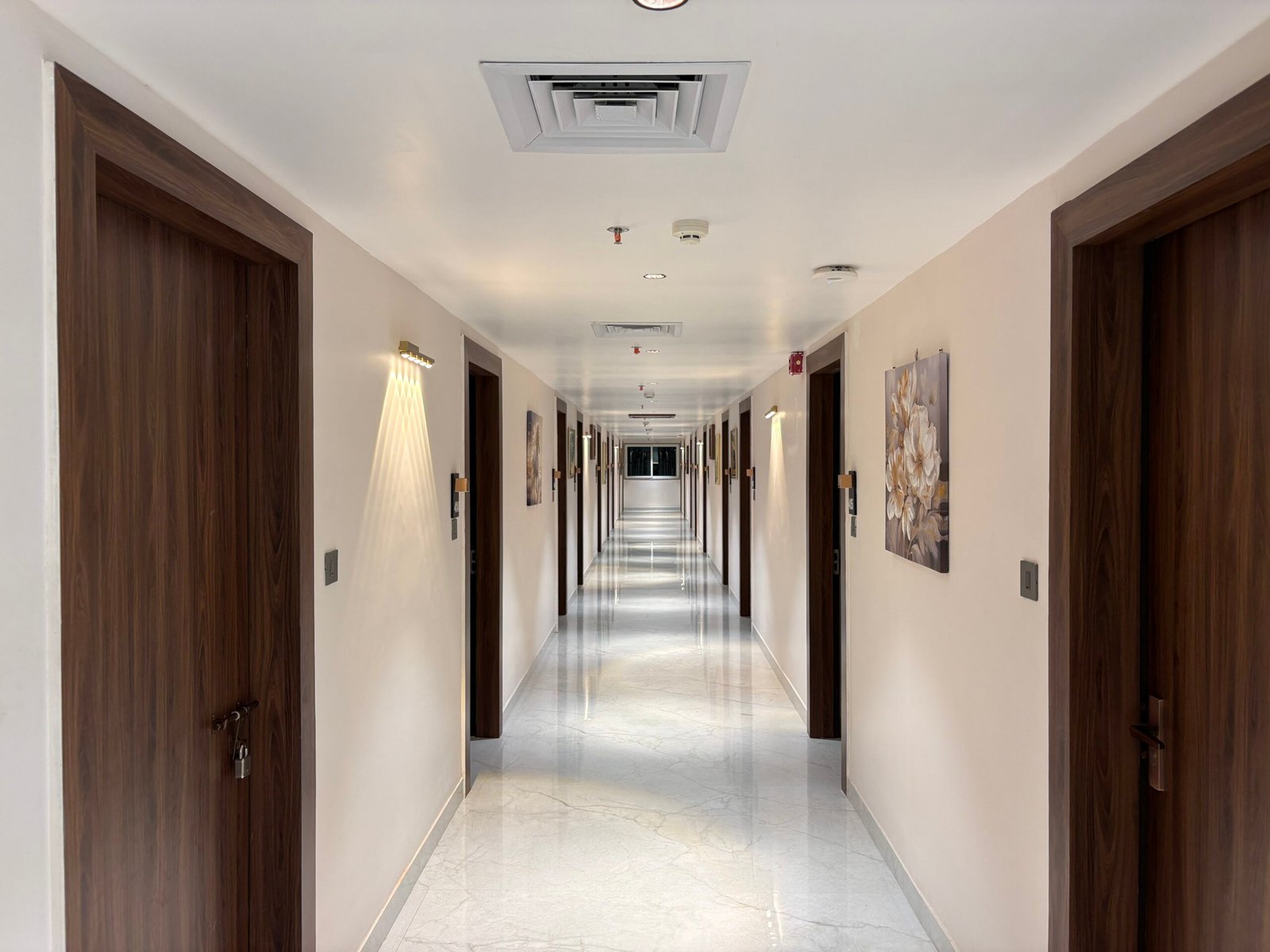 20251002_161056251_iOS